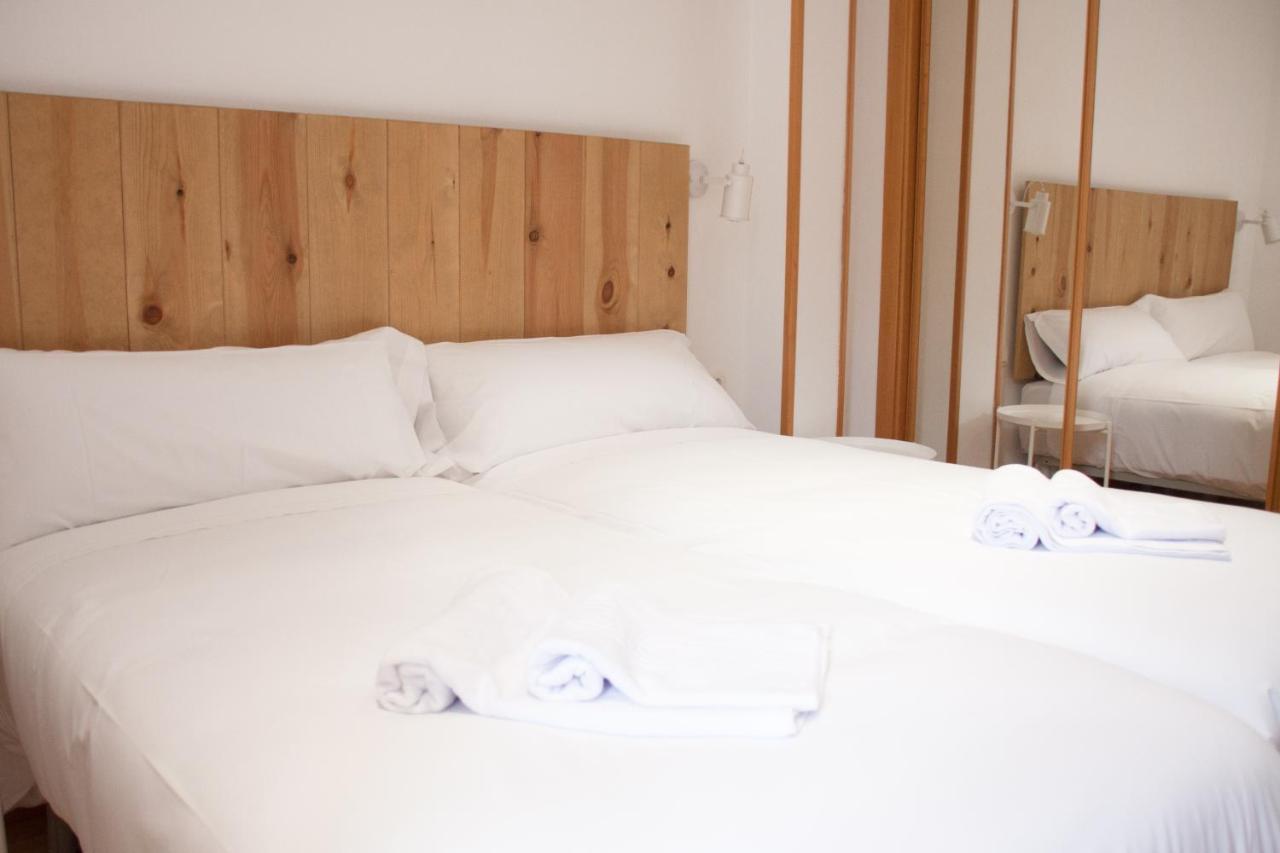 Hostal Cuentame Evolucion Auto Check In Burgos Bagian luar foto