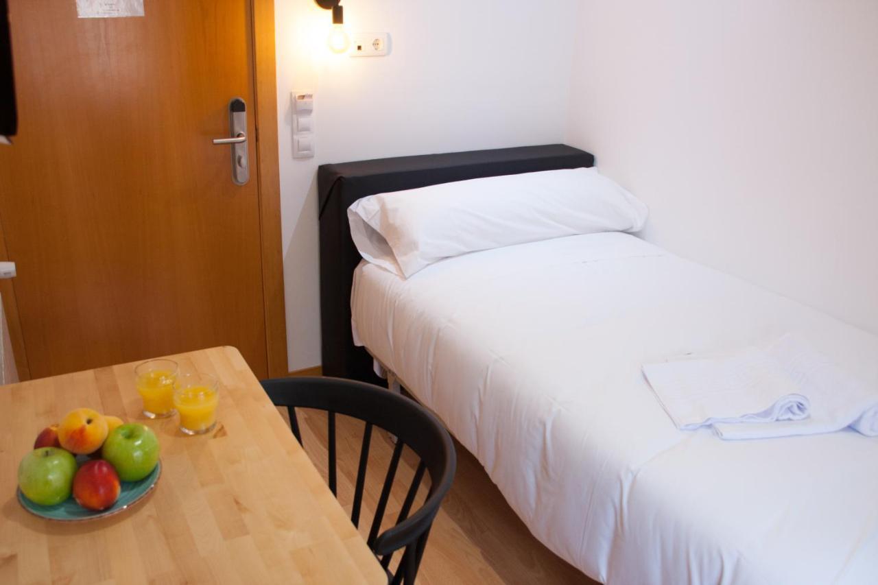 Hostal Cuentame Evolucion Auto Check In Burgos Bagian luar foto