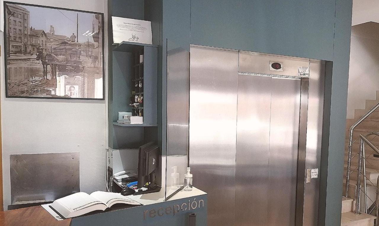 Hostal Cuentame Evolucion Auto Check In Burgos Bagian luar foto