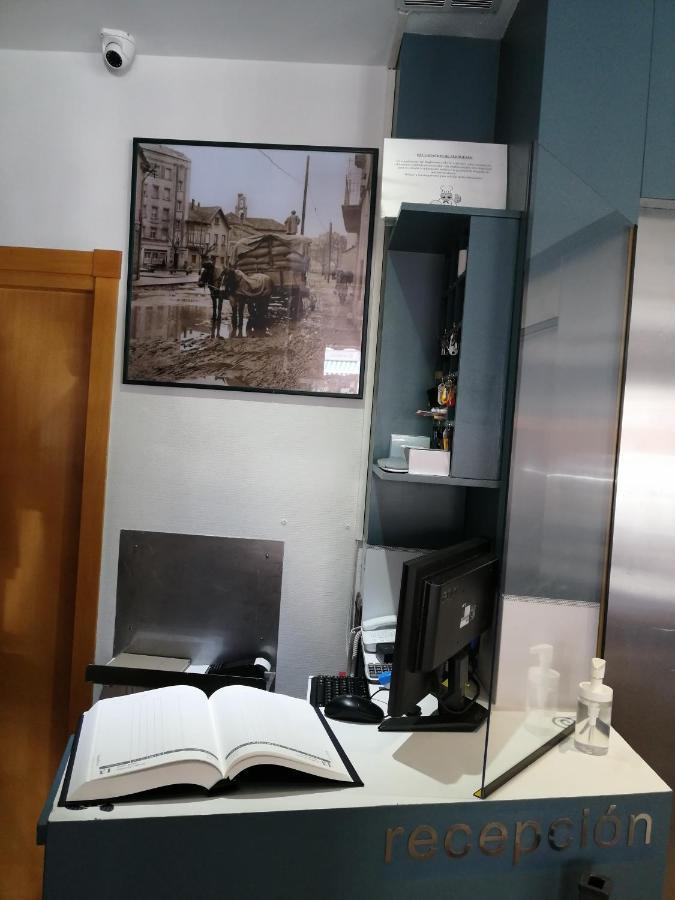 Hostal Cuentame Evolucion Auto Check In Burgos Bagian luar foto