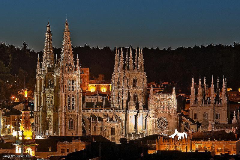 Hostal Cuentame Evolucion Auto Check In Burgos Bagian luar foto